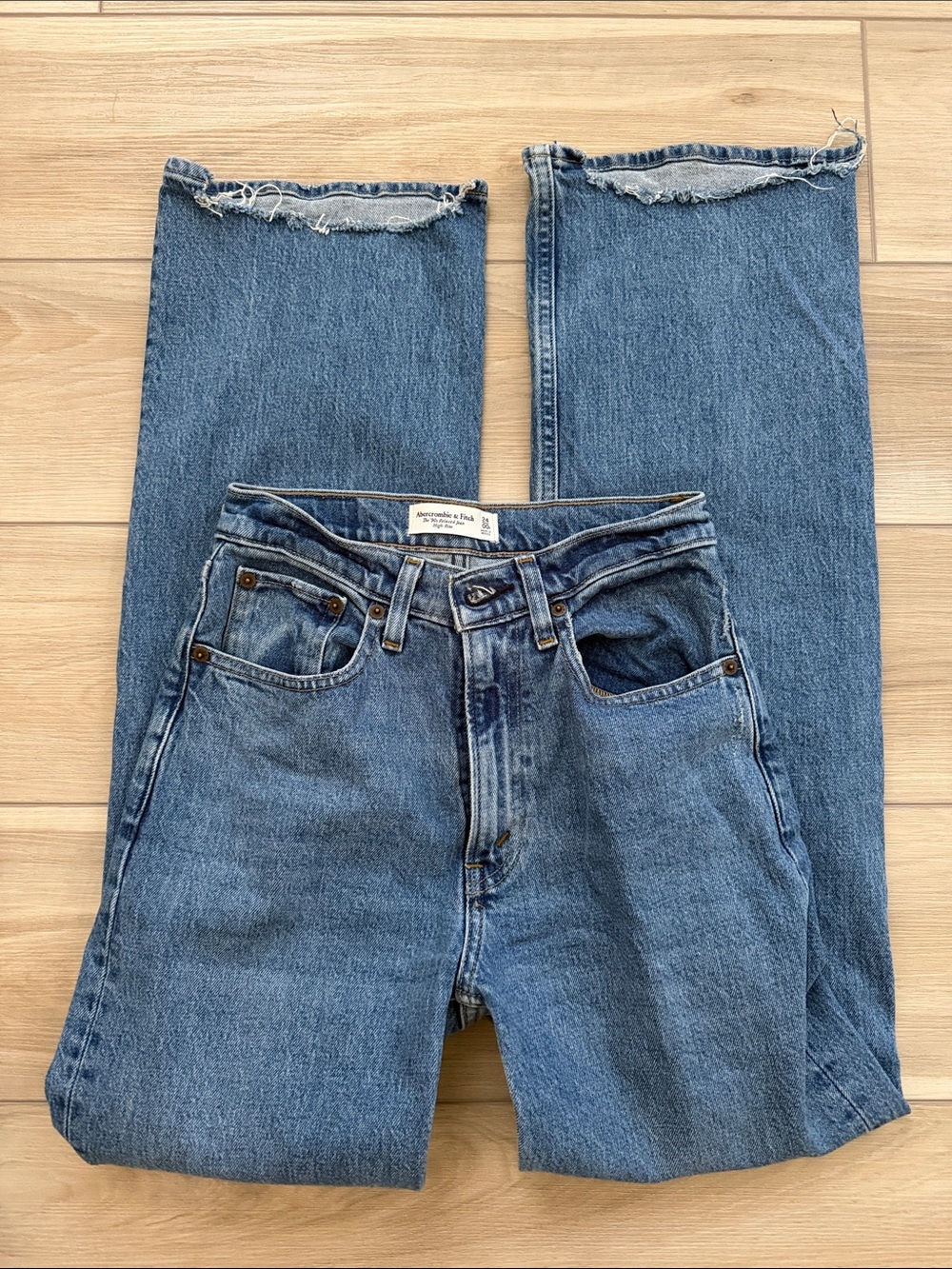 Abercrombie and fitch 90s relaxed high rise jeans